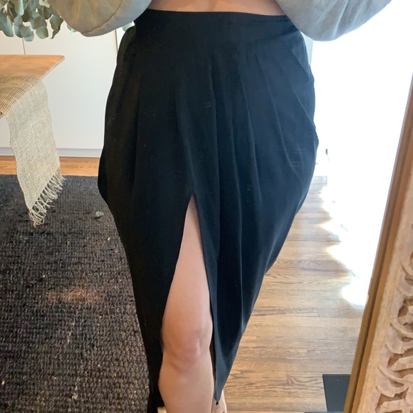 High waisted long Skirt with slit (tulip shape) - Picture 7 of 9